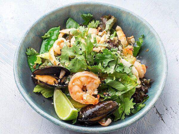 Umao - Салат Тёплый с морепродуктами