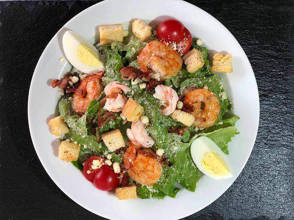 Fermer - Салат Цезарь с креветками