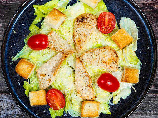 Robinfood - Салат Цезарь с курицей