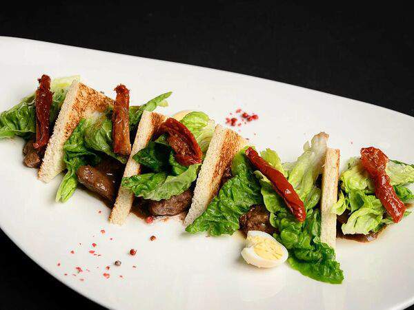 Урал Тау на Гоголя - Тёплый салат с нежной куриной печенью