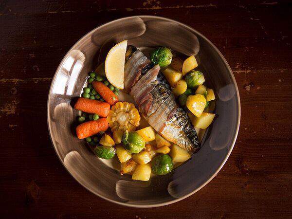 Старый Джек и Три Лепрекона - Макрель в беконе с розмарином