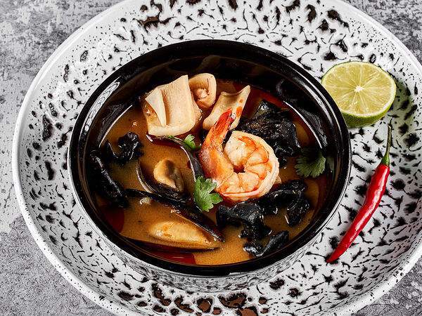 Крылья - Том Ям