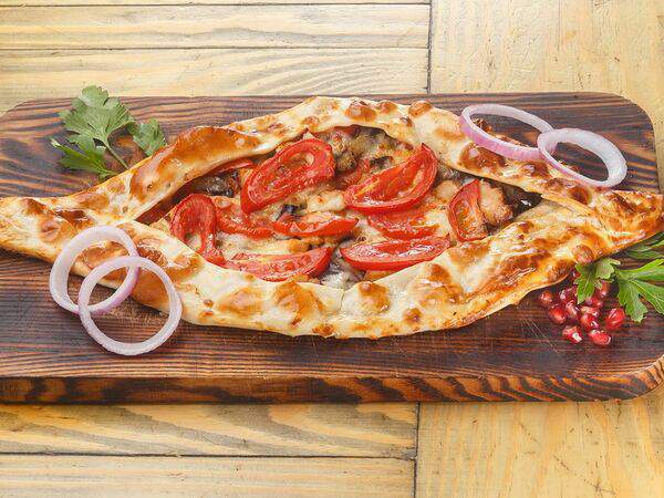 Султан базар - Пиде с курицей, грибами и сыром