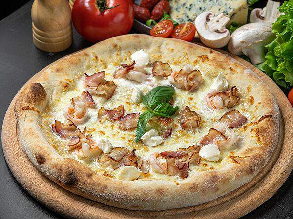 Yoshi Sushi & Mulino Pizza - Пицца Гамбичета