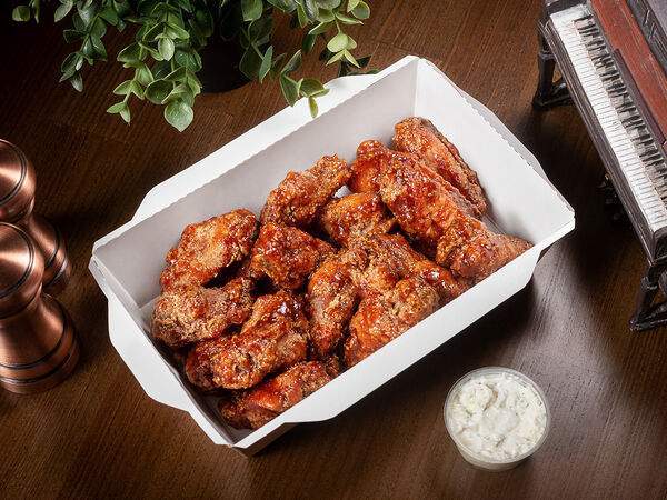 Мясной ресторан Ребро - Куриные крылья Баффало