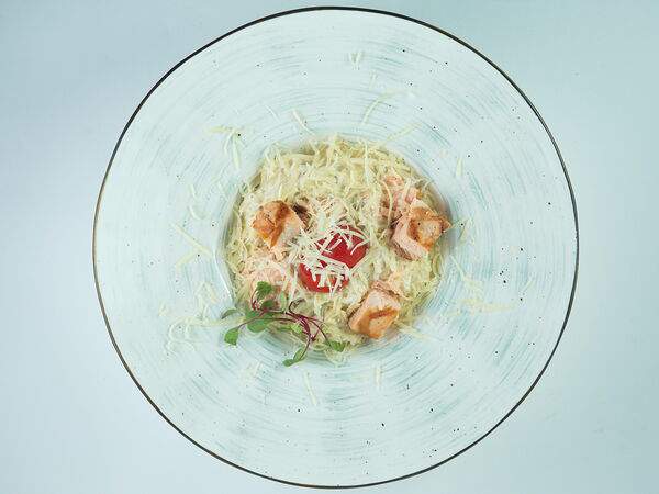 Green park - Феттуччине с лососем под сливочным соусом