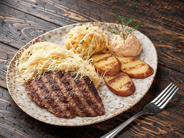 Югославия гриль - Фаршированная плескавица