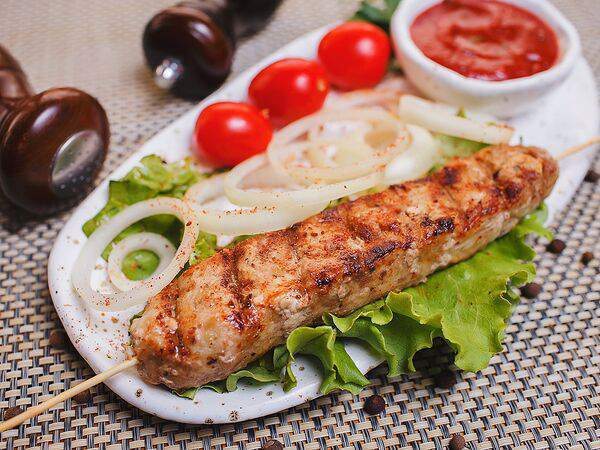 Две хижины - Люля-кебаб из курицы