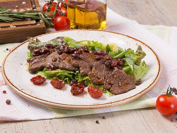 Premier & Only - Теплый салат из говядины