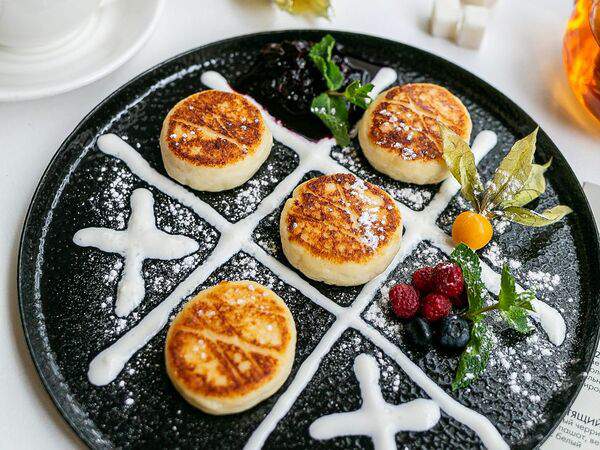 Барин Сметанин - Сырники классические с ягодным соусом