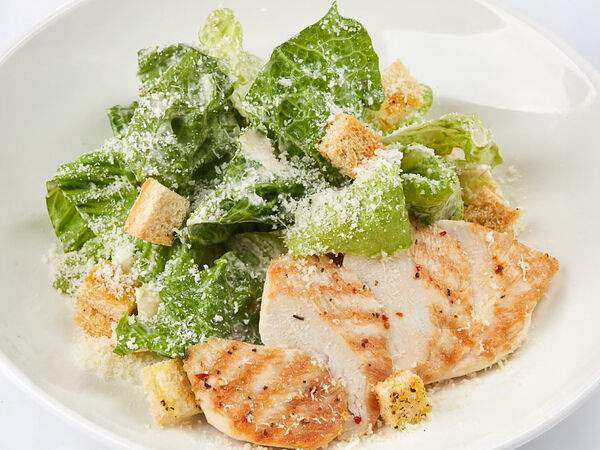 Пицца Темпо - Салат Цезарь с теплой курицей