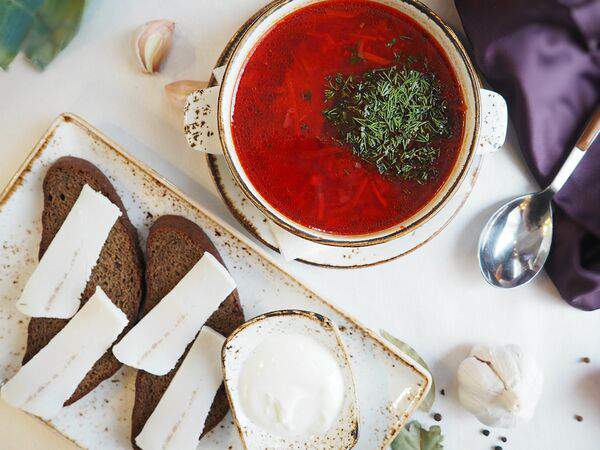 Вилла Подлипки - Борщ с говядиной и салом