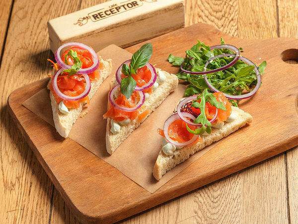 Рецептор - Брускетта с семгой