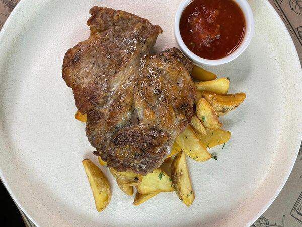 RingoBells - Стейк из свинины с картофелем айдахо