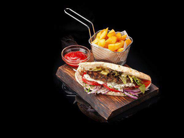 Греко гриль бар - Киприяки пита мэ бифтэки