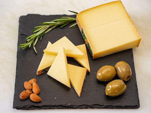 Probka hall - Сыр Жура Монтань