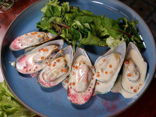 Сан пицца - Мидии в сливочно-икорном соусе