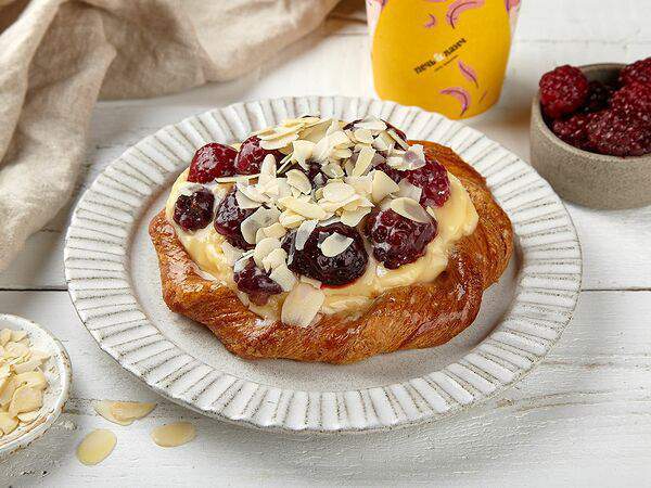 Печь & ланч - Вензель с ежевикой