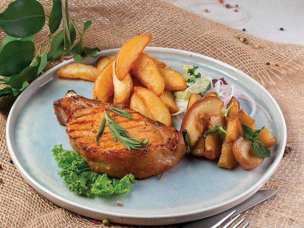 Chiko2ru - Корейка свиная с картофельными дольками и яблоками