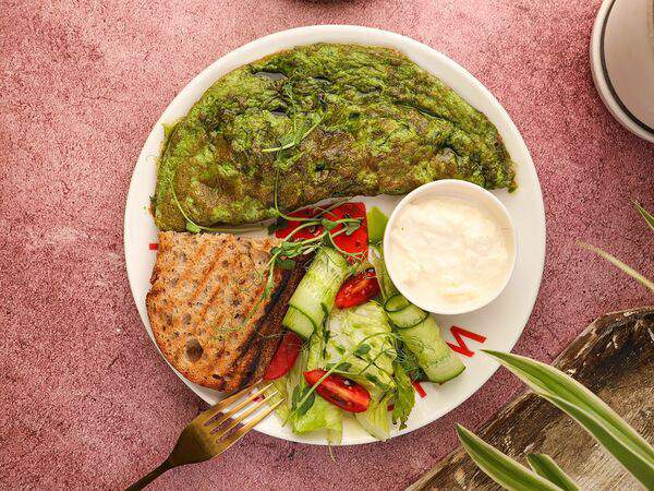 Clearbarn - Зеленый омлет без молока со страчателлой