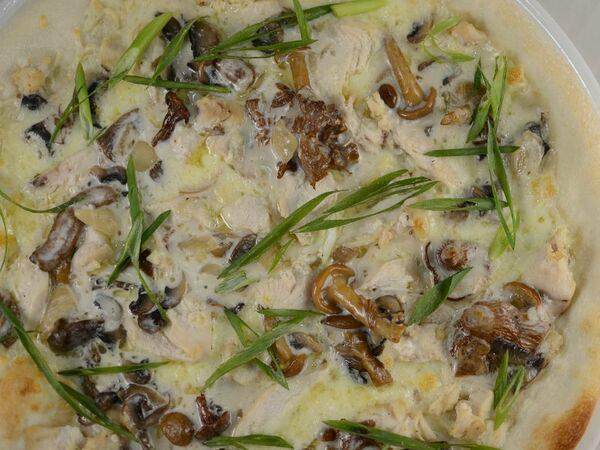 Kontrast gusto - Пицца С курицей и грибами