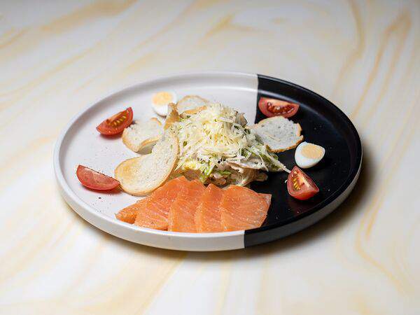 Blocknot - Салат Цезарь с сёмгой