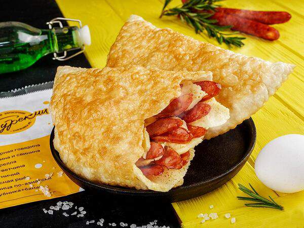 Чебурекми - С охотничьими колбасками и омлетом