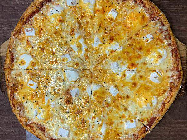 Pizzeria Italia - Четыре сыра большая