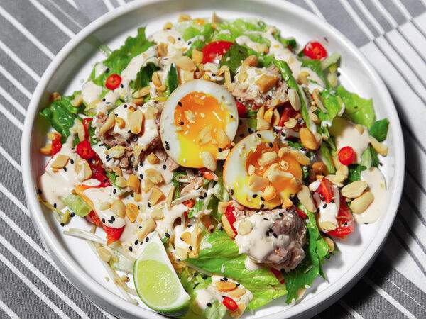 Bruce & Lee - Салат тайский с Тунцом