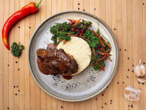 Хачапурия - Томленые щёчки с булгуром