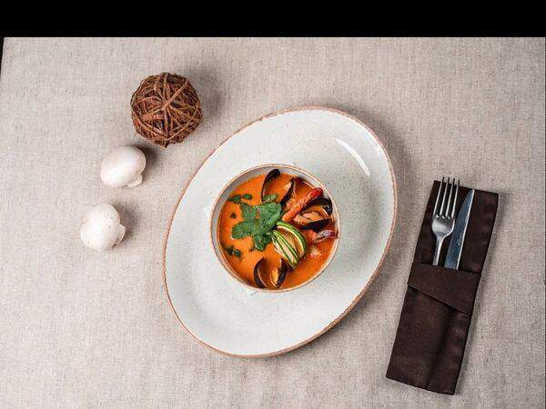 Adriano Leonardo - Суп Том Ям