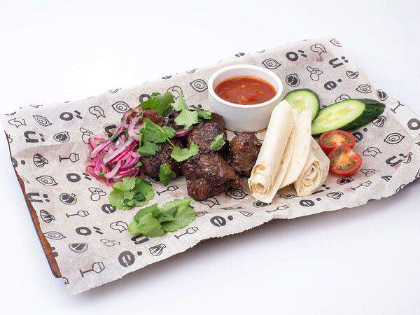 Персонажи - Шашлык из мякоти баранины