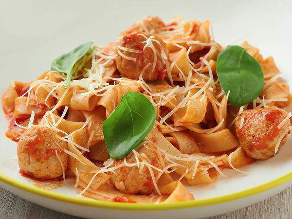 Union Coffee Pizza - Паста с фрикадельками в томатном соусе