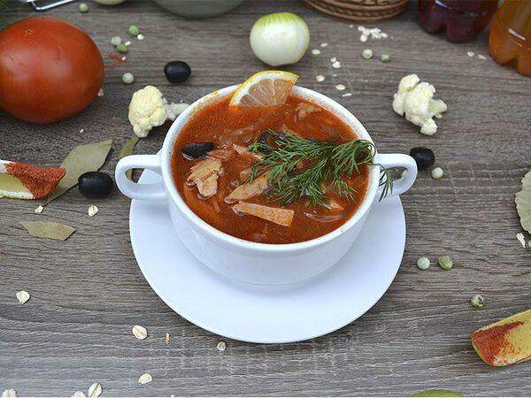 Ланч-кафе Baza Plaza - Солянка премиум