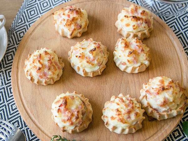 Тестов - Перепечки с ветчиной, картофелем и сыром