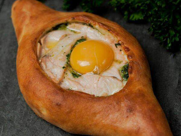 Хачапури для Пушкина - Аджарское с лососем и шпинатом