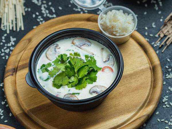 Pelikan - Том Кха