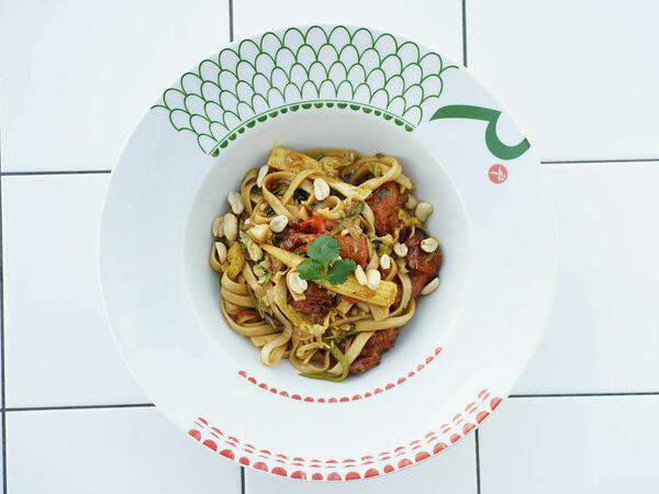 R14 - Вок с курицей и лапшой удон