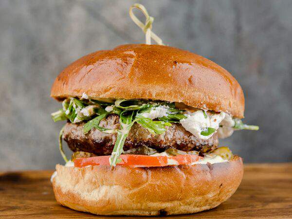 Бургерология - Бургер Практикантка Эмма Премиум