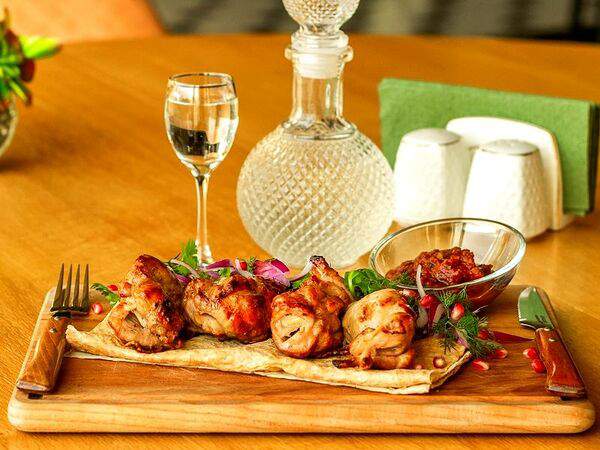 Победа - Шашлык куриный с лавашом и фирменным соусом