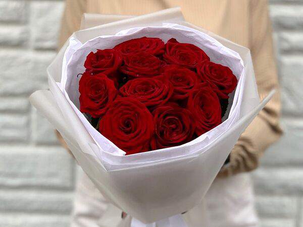 Labberry клубника в шоколаде - Букет из 11 красных роз