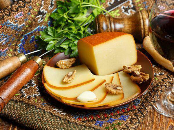 Тифлис - Сыр Сулугуни копченый