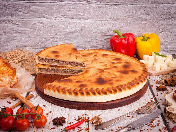 Осетинские пироги и пицца - Пирог с семгой