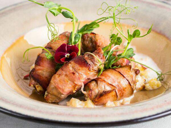 Яем - Рулетики из свинины с черносливом