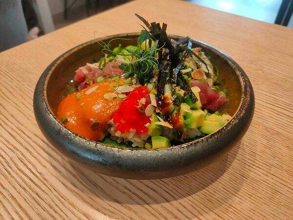 Манэки - Поке с тунцом