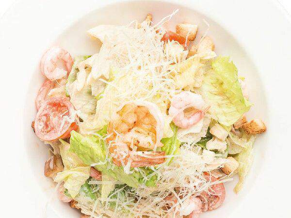 Фёст на Первомайской - Салат Цезарь с креветками