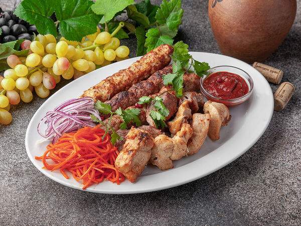 Хинкальная - Ассорти из шашлыков