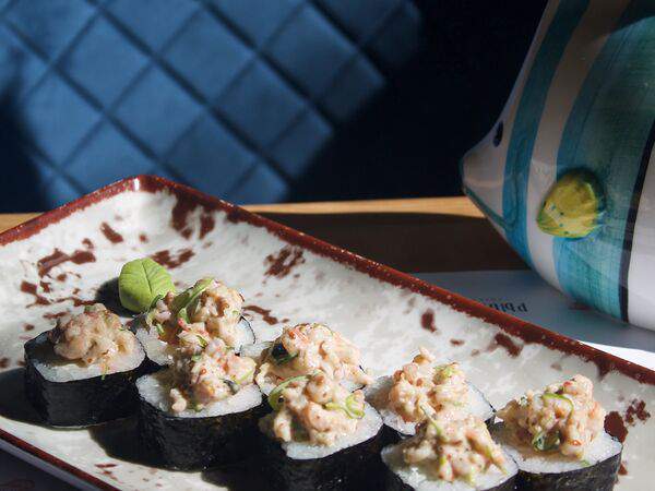 Рыбы бы - Роллы с магаданскими креветками