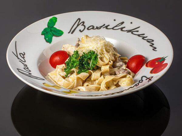 Prego - Феттуччине с говяжьей вырезкой и белыми грибами