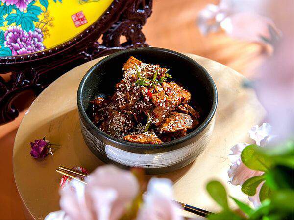 Сhino - Говяжий язык с древесными грибами